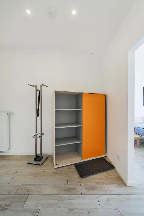 Schonbrunn Apartment Vienna