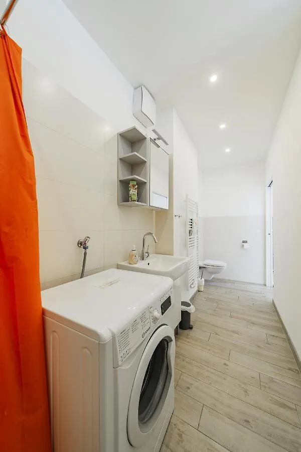 Schonbrunn Apartment Vienna